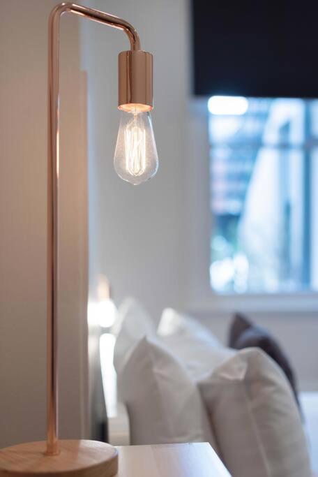 Generous Victorian Terrace In Cbd - Parking & Wifi Appartement Launceston Buitenkant foto